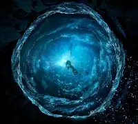 你在凝視深淵，深淵也在凝視你。內核不穩的人，最易被反噬。如果你不會游泳，就不要下水救人。配圖