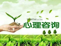 【轉(zhuǎn)】【秋心心語】:	有很多時(shí)候，我們往往不知道，自己在欣賞別人的時(shí)候，自己也成了別人眼中的風(fēng)景。
與其在別人的輝煌里仰望，不如親手點(diǎn)亮自己的心燈，把握最真實(shí)的自己，才會(huì)更深刻地解讀自己……配圖