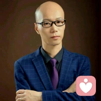 有一種親密關(guān)系叫做：我需要，你應(yīng)該你必須滿(mǎn)足我！就是所謂的控制—被控制組合！一方理所當(dāng)然，唯我獨(dú)尊，高高在上；一方唯唯諾諾，忍氣吞聲，低三下四。離開(kāi)吧，有孩子，有責(zé)任，不離開(kāi)吧，自己又備受煎熬，難以忍受這種虐待，常常不知道如何解救自己！如何讓自己沖出關(guān)系重圍，可以走入我的正式咨詢(xún)！配圖