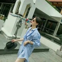 有時候覺得自己挺自私的	不喜歡別人買和我同款的衣服因為這樣再好看的都會變得沒特色	不喜歡有人翻我的東西因為我有潔癖討厭私人物品被別人碰	不喜歡把手機借別人玩因為里面有自己的小秘密	但如果是我的朋友那這些都無所謂	因為我最討厭的還是本來屬于我的人最后卻變成了別人的人，配圖
