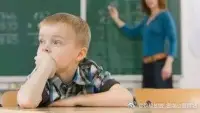 問：		孩子上課表面在聽，卻不知道聽到什么，老師問他問題他又答不上來。
心靈成因：對于老師所教的內容有嚴重的誤解，完全聽不明白，沒有認知。另外一種可能是，孩子心飄出去了。
改善方法：找出孩子的學習障礙是什么？并運用全像親子教材內“學習障礙溝通指令”協助孩子，排除學習上的障礙。配圖