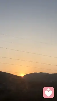 人的第一需求是安全感，安全感的基本需求要素是確定感。所以人最恐懼的往往不是現(xiàn)實本身，而是不確定，當確定了，不管事情有多糟糕，我們就可以把精力和時間用在如何解決問題上。配圖