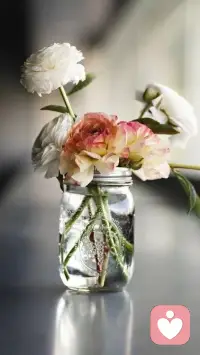 人常常覺得傷害都是來自于別人的不認可、否定、評判、貶低、看不起、攻擊自己。
								其實這一生，絕大多數傷害源于自己。經常否定自己、懷疑自己、評判自己、不接納自己、冒犯自己最多的人，是自己。	???
								如果自己喜歡自己，別人傷害不了你。配圖