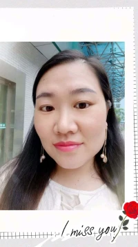 暖心分享：我最近有很多的收獲，自己也很努力，喜歡認(rèn)真生活的自己，也喜歡內(nèi)斂含蓄的自己；喜歡孤獨(dú)落寞的自己，也喜歡豪情爽朗的自己；喜歡身心負(fù)累的自己，也喜歡平靜溫和的自己。
真好，愛自己白天和黑夜的樣子，謝謝所有給予我力量和愛的一切人事，謝謝你們，暖心和你，一直在一起。配圖