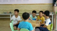 快乐是生产力！
当你被情绪左右，你逐渐会发现自己能做的事情越来越少，不能做的事情越来越多，慢慢就把自己包裹起来，最开始与朋友疏离，慢慢地与家人疏离，最终留下自己一个人孤独的走在路上……配图