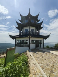 有些風景在山頂


不必糾纏于半山腰的人和事


靈鹿心理咨詢
早安配圖