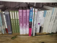 生命的情感如水一样滋润，生命的拥抱如空气一样的新鲜，水是那么的柔软空气存在于无形，却丰富我们的爰与青春，时光易逝，激情不变，人生多苦，温柔不离，用心倾听我们最真最美的故事。。。。。。