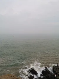 生命的情感如水一样滋润，生命的拥抱如空气一样的新鲜，水是那么的柔软空气存在于无形，却丰富我们的爰与青春，时光易逝，激情不变，人生多苦，温柔不离，用心倾听我们最真最美的故事。。。。。。