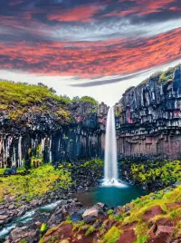 泰勒斯說:世界上最容易的事情就是給別人提建議，最難的是管理好我自己。配圖