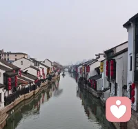 现代人身体健康的三大标志:
吃得下饭，
睡得着觉，
笑得出声。