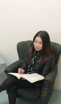 長久的感情，從來都是需要兩個人共同經營的。

有愛，才能共渡難關；無愛，只會一別兩寬。配圖