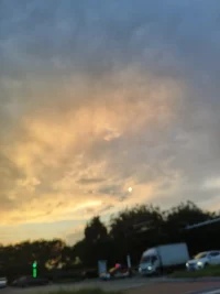 真情，不會因距離而改變；思念，不會因等待而擱淺。蝶翼越過滄海，只為追尋你的足跡，簫音里婉約的，是前世今生刻骨銘心的愛戀。