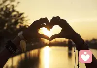 一名理工建筑系來訪者付費電話咨詢問我如何追女生？作為一名女心理咨詢師，人家解決的問題是女性的情感問題，我都是一群男士問我怎么撩妹？我的天，撩妹我不可能有經驗，但從女性心理學的分析，想要追到妹子并且走進婚姻的殿堂，一定要做好以下兩件事情:一、舍得砸錢！女生不一定是拜金，但沒有錢作為敲門磚，是不可能會有機會的。二、坦誠，但凡奔著結婚為目的地女生，最需要的剛需就是安全感，她們不需要男生多高多帥，但一定需要男生的照家、經驗不多的戀愛史和坦誠的安全感。來訪者給予了好評。我是心理咨詢師曾妍，一個傾聽你故事的陌生人，執業5年，我傾聽了1000個心靈故事，愿我的陪伴，可以照亮你的陰霾。。配圖