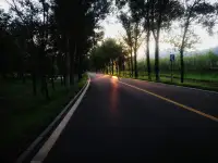 一、复合为什么艰难？

因为你在恋爱过程中已经形成互赖模式，已经形成了固定的亲密关系，你们的情绪情感生活习惯和灵魂都，是相互嵌入的，很难拆开。

一旦拆开了之后，要重新回到这样的互赖模式，反而会比之前更难。

第一定律：把断了的纽带连接起来比建立新的还难。建议最多两次复合。

复合套路1.用心理秘术来进行远程的复合模式。

2.分不同类型进行复合尝试。

一般复合三十天就回完成。

第二定律：越想要复合就越不要一次一次去找他。

1.打开通道，朋友圈是非常好的工具。

2.订制内容，所谓的心理控制，就是在朋友圈里订制内容。切记不要苦兮兮的追着他卖惨说复合。大部分的人不会因为同情而复合。

3.赢到进入竞争性嫉妒，注意第三方疏离。

4.风轻云淡

5.卖惨

6.重复曝光理论