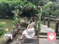 人之所以活的累，就是因為想的太多，整天背負著沉重的思想包袱，憂心沖沖、情緒波動、躊躇不前、舉棋不定。心累就會危及健康，增加煩惱，感覺氣喘吁吁，力不從心。
只有釋放情緒，放下思想包袱，遇事才能不鉆牛角尖，才能在平靜中享受生活，在平淡中品味生活。配圖