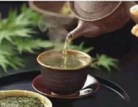 【勸別人是為了自己】

一個和監獄的罪犯們交流過的朋友說，犯人都不認為自己犯錯了，覺得是運氣太差，早知道被發現就做得更隱蔽一些。

所以當看到別人做了讓我們特別驚訝的事，不要圣母心的以為勸了ta會改，ta既然做了就說明ta認為這么做就是合情合理的。這一刻不會改，若干年后想到你的這番勸導ta依然可能是現在的態度。
但是你依然可以去勸，去表明你的立場。為的是自己，把自己的心里話宣泄出來，不壓抑自己。還有就是看看ta的反應，讓自己再失望一次直到徹底死心。配圖