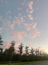 晚霞很美丽！傍晚来临前放飞自我，快乐无限，让自己能量满满，做好为大家服务的准备！！！