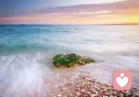 很多時候，人生變好不在于能力的高下、學識的多寡，而在于你是否具備打開新思路的開明，把握新時機的勇氣。很喜歡一句話：“決定我們成為什么樣人的，不是我們的能力，而是我們的選擇。”配圖