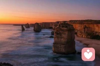 .●

前方的路、星空的夜，讓人遐想。攜妻溫柔的雙手，邁步神州大地。

                 從炎暑到寒冬，從芳春到金秋。

 我自釀人生美酒，一杯敬妻子幸福、一杯敬自由遠方!配圖