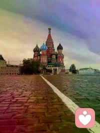 .●

前方的路、星空的夜，讓人遐想。攜妻溫柔的雙手，邁步神州大地。

                 從炎暑到寒冬，從芳春到金秋。

 我自釀人生美酒，一杯敬妻子幸福、一杯敬自由遠方!配圖