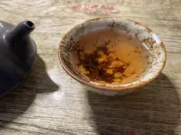 對自己的高標準高要求，在工作學習里可能是好事，但是在生活中，也許就是壞事了。凡事勿過度，即使是吃飯喝水也不能太多，不是嗎？配圖