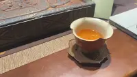 保护好自我边界，不侵犯别人的，保护好自己的。
这就是需要课题分离，知道什么是自己的事情，分区什么是别人的事情。
简单来说就是，关你屁事，关我屁事。