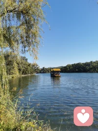 有鎖眼，就有鑰匙；有黑暗，就有黎明；有難題，就有答案。學會轉彎，也許一切都會變好！配圖