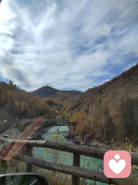 人生難免會遇到風雨和坎坷，對于生活中的諸多不順，不要心懷不滿、怨氣沖天，也不必耿耿于懷、一蹶不振。是福是禍，都得面對；是好是壞，都會過去?。??配圖