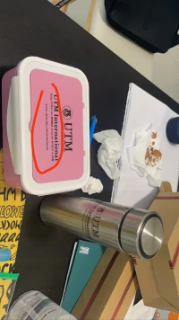 學校開學發的物品配圖