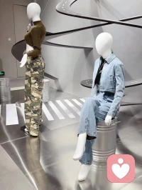 人生需要接受三大階段：接受父母的平庸，接受自己的平庸，接受孩子的平庸！配圖