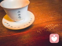 老天很有意思，賦予每個人眼睛，耳朵，大腦和心，又給了大家同一個世界，可是，不同的人看到的、聽到的人和事，思考的是與非、對與錯，卻有著千差萬別。配圖