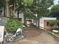 人只活一次，不要给自己那么多条条框框，活得尽兴。配图