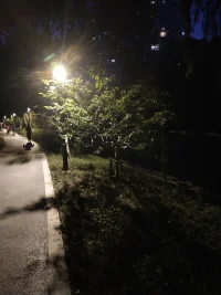 精神障碍，故名思义精神上遇到了不可逾越的障碍，人的精神活动有心理变化,行为作为,意识等。如果自我效能感底，把予盾心理扩大化，我们常说的卡在那儿了，又不能处理焦虑情绪，要么对内压抑，要么向外发泄，这样时间长了，自我机体会受不了或者和你相处的人受不了。希望你能对我们倾听者倾诉，我们会解决你的疑虑，帮助你回到一个明亮的心境