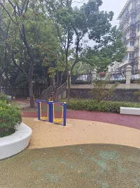 当你脑子充满了某事的时候，另外别的什么事都会想不起来，尤其要你转弯