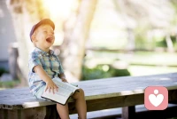 🧸 每个人心中都有一个“内在小孩”，它承载着过去的创伤和未被满足的渴望。接纳自己所有的不完美和脆弱，是疗愈的第一步。我们一起温柔地与那个“小我”和解，才能真正活出完整的自己。💖 #自我接纳 #心理创伤 #内在小孩