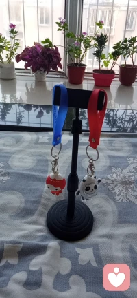 我原來以為“不著四六”就是不著調、不靠譜的意思。今天才真正漲知識了！分享給伙伴們????:一年有四季，每季有六個節氣。懂得這個四六，就懂得了生存之道。我們生活在大自然中，按照二十四個節氣適時播種、收割，吃穿住行都源自大自然，因此要感恩大自然?！疤臁弊炙膭?，“地”字六劃。懂得這個四六，知道我們生活在天地間，就要敬畏天地?！案浮弊炙膭?，“母”字六劃。懂得這個四六，就要感恩父母的養育之恩，懂得孝敬父母。配圖