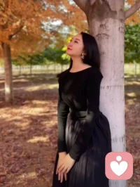 記得《易經》里面說高人跟普通人的區別：高人是“境隨心轉”，普通人是“心隨境轉”。“心隨境轉”，就是內心需要一定環境的輔助才可以到達一定的狀態，人心時刻受環境的影響，所以要不斷地更換好環境，它的關鍵在于“調境”。“境隨心轉”，就是環境可以跟著心動，無論外界的環境如何，只要把心修好了，練就一顆如如不動之心，就可以坦然處之，它的關鍵在于“調心”。配圖