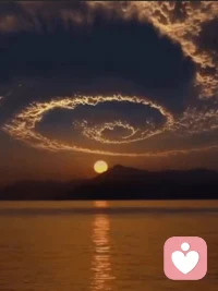 如何让你的运气越来越好，答案是做一块温暖的磁铁
❤️保持乐观，微笑着做自己。
❤️学会学习，不断的提升自己的认知
❤️拥有好奇心，保持开放的视角，不对自己和他人进行评判和否定。
❤️不要活在自己的头脑世界，而是带着爱、喜悦和感恩去体验生活的每一个当下。
❤️以终为始，好的生命就是带着好的状态去生活。
亲爱哒！让我们共振这份高能的自我能量，引领着我们向善向上向美的方向而行!配图