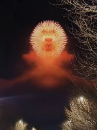 我當下的感悟是最真實的::
??我以前覺得一定是先要照見自己，再見天地，后照見到眾生。今天驚喜的發現，沒有順序，我自己是一切的根源，我看到的都是我內在這個階段投射的。所以不需要改變任何人，做好自己，一切都因我而發生。突然特別的相信了改變自己，清理自己，篤定的去修行自己。用接地氣的話就是“搞定自己，天下太平”“搞定自己，為民除害”。
??我愿意和伙伴共振這份能量，讓這樣一個愛的場域更具吸引力，我愛自己，愛大家，我愛我們??配圖