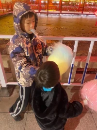 美美與共，學習感悟::
??道(生命實相）——“我與宇宙萬事萬物相互聯結、同本同源”。
一朵花、一粒米、甚至我們家里的家具、構造房間的材料，均來源于大自然(宇宙）
我們本是一體，來源于豐盛，何必抓取、甚至侵略填滿內心？
悟道之人，內心都是豐盛、知足、喜悅、圓滿的。
??親愛的伙伴，我們一起共振這份來自高頻的宇宙能量。配圖