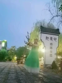 實(shí)修……親愛的伙伴們快點(diǎn)行動起來吧

?每天花5分鐘經(jīng)營親密關(guān)系，財(cái)富會增長5倍

??另一半為你做了什么，記下來，存下來，存入記憶銀行，每次小吵的時(shí)候，拿出來謝謝她(他)配圖
