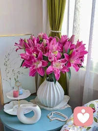 一針見效:

太多人躺在痛苦的關(guān)系里，
哼哼唧唧，不停的訴苦……
是推卸責(zé)任的表現(xiàn)，
其實(shí)他可享受了，
整天他他…他，你你…你…都是對方的錯，好像自己哪哪都對。
說白了就是個(gè)受害者心態(tài)…妥妥的祥林嫂一枚，
痛并享受著，省得承擔(dān)絲毫的責(zé)任呀，

但凡想一想:“我”如何做或“我”做些什么?
會讓我倆的關(guān)系更順暢呢
這樣的話早就從受害者蛻變成承擔(dān)者了

我這樣說雖然有點(diǎn)狠，但是非常的合乎邏輯哦配圖