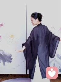 ?愛自己的第6天來了：
每一天愛自己的治愈經(jīng)典，一天一篇送予大家，開啟我們擁抱內(nèi)在力量的心靈之旅……

     ?              為自己創(chuàng)造美好的新信念
我的每一個(gè)想法、我說的每一句話都是一種認(rèn)可。不是正面認(rèn)可，就是負(fù)面認(rèn)可。正面認(rèn)可會(huì)帶來正面的體驗(yàn)，而負(fù)面認(rèn)可會(huì)帶來負(fù)面的體驗(yàn)。

種下的是西紅柿種子，只會(huì)長(zhǎng)成西紅柿;而橡子只會(huì)長(zhǎng)成橡樹;小狗崽只會(huì)長(zhǎng)成大狗。如果我們一再重申對(duì)自己或人生的負(fù)面評(píng)價(jià)，只會(huì)不斷得到更多的負(fù)面體驗(yàn)。

現(xiàn)在的我，已經(jīng)改變以消極角度看待事情的固有習(xí)慣。
我養(yǎng)成了新習(xí)慣，只談?wù)摵驼J(rèn)可生活中想要擁有的美好。
這樣一來，也只有好事會(huì)來到我身邊。配圖