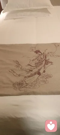 仙女在側(cè)，美夢(mèng)悠悠。配圖