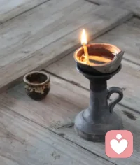 人人心中有盞燈，強者經風不熄，弱者隨風即滅。配圖