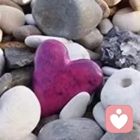 沖動(dòng)下做出的所有反應(yīng)，都只是在發(fā)泄情緒

分手吵架的時(shí)候，明明舍不得，明明想說對(duì)不起的人，總是為了心里莫名其妙的傲嬌和面子，非得和對(duì)方說著反話，給了臺(tái)階也不下。

把對(duì)方逼到不行，直到對(duì)方不再向你道歉，不再求自己，之后，才開始慌，然后后悔莫及。配圖