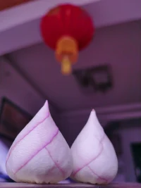 我們都喜歡那些喜歡我們的人，如果再遇到恰好和我們相像的人，與我們有同樣的背景、興趣和品味，也令人感到愉悅快樂。配圖