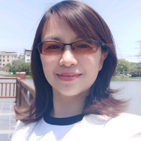 艾米心理咨询师