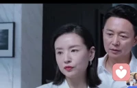 生活從來不會對誰網開一面，命運永遠是掌握在我們自己手中，學會自我抬舉，才能扛過世事磨煉，托起自己的人生。
 遭受打擊，生活不順是常態，面對打壓與欺凌一味否定自己，只會不斷加深痛苦的現狀，讓人難以走出低迷。
    成年人的世界，面對生活的刁難，沒有人可以幸免。扛不住就會被壓垮，撐住了，才能在命運的錘煉下，實現脫胎換骨。
 歷經磨難，靠自己吧！靠山山會倒，靠人人會跑，只有靠自己，才能活得最有底氣。配圖