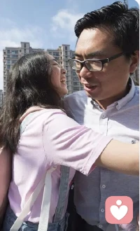 一個人的人生舞臺，
不是在別人眼中，
而是在自己心中。
不是為了獲得別人的掌聲，
而是為了拓寬自己眼界的廣度
心靈的寬度
見識的深度。
是最值得驕傲的事！配圖